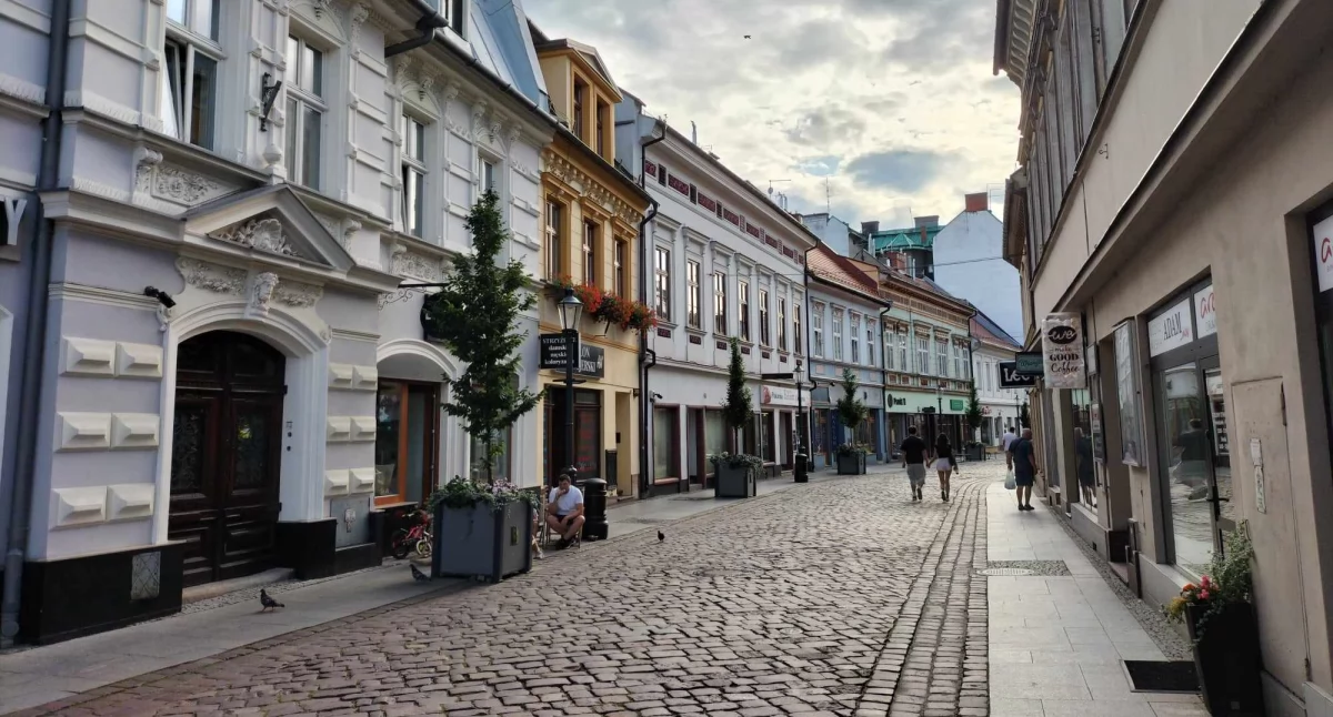 Polityka i samorząd, protestów miasto podtrzymało podwyżki czynszów - zdjęcie, fotografia