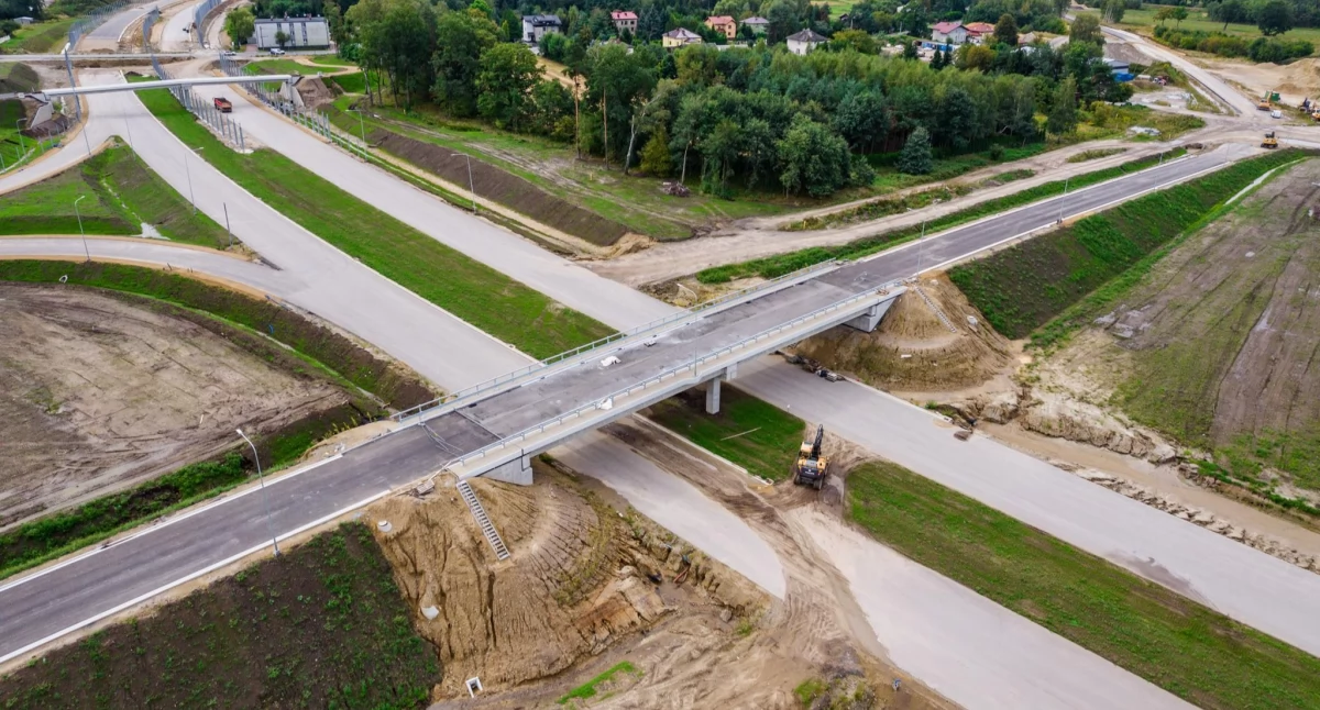 Inwestycje, Pierwszy odcinek drogi Bielsko Biała Mysłowice wchodzi końcowy - zdjęcie, fotografia