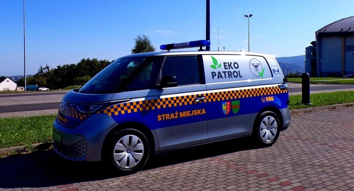 Ekologia, Bielska Straż Miejska nowym mobilnym laboratorium - zdjęcie, fotografia