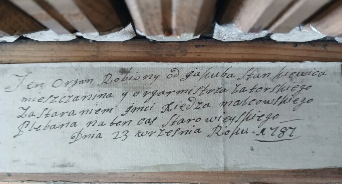 Historia, Zaskakujące odkrycie podczas remontu organów Starej Kapsuła czasu wieku - zdjęcie, fotografia