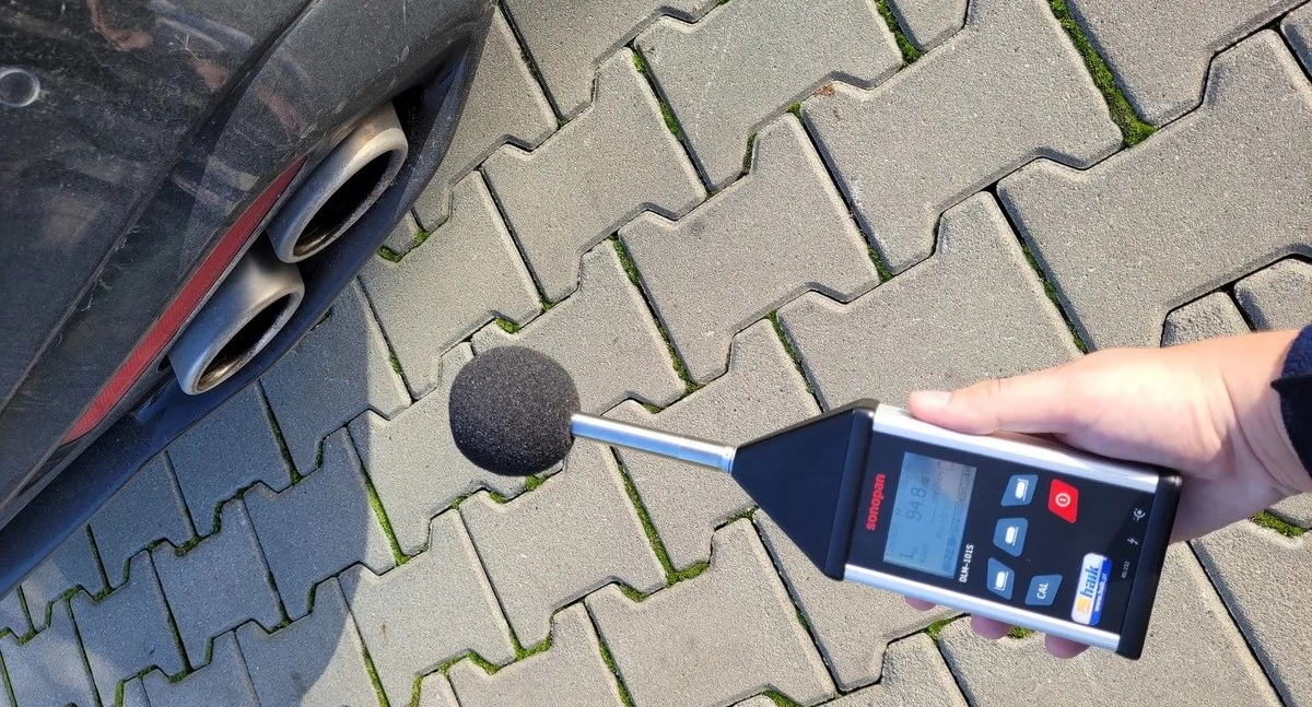 Wypadki drogowe, Bielscy policjanci przeprowadzili specjalną operację kryptonimem nielegalne wyścigi - zdjęcie, fotografia