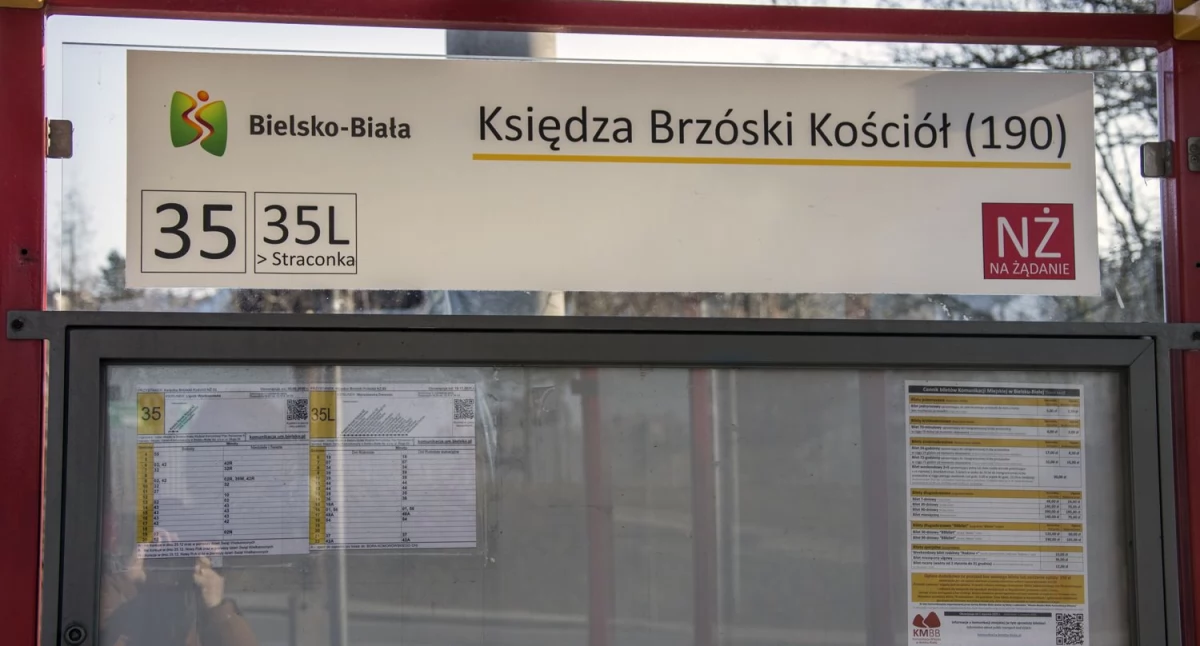 Komunikacja, Bielsko Biała przyspiesza komunikację miejską przystanków żądanie marca - zdjęcie, fotografia