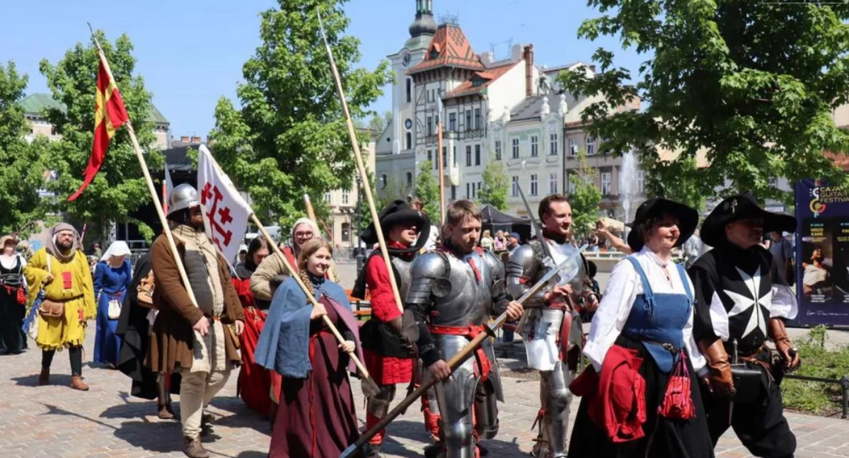 Atrakcje, Wojownicy Światów czwarty zawitają Bielska Białej Widowiskowe rekonstrukcje Parku Słowackiego - zdjęcie, fotografia