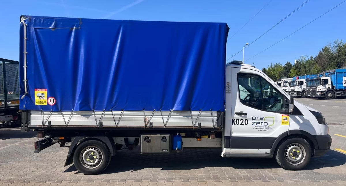 Ekologia, Bielsko Biała zbiera tekstylia lipcowe soboty mobilną zbiórką ubrań - zdjęcie, fotografia