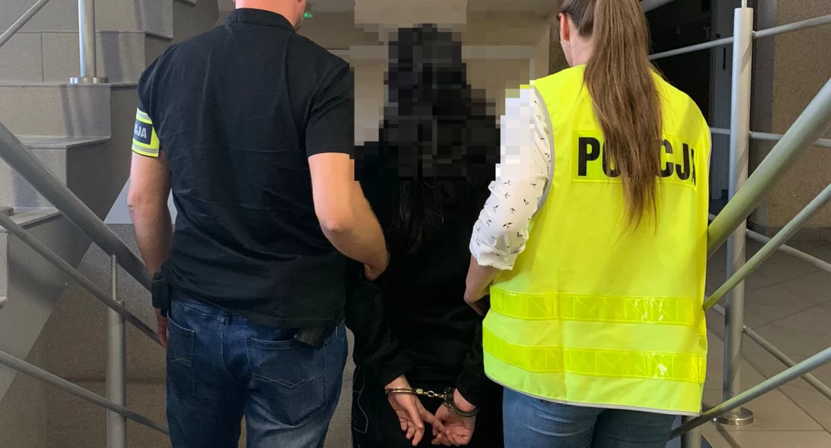 Policja, latka zatrzymana usiłowanie zabójstwa - zdjęcie, fotografia