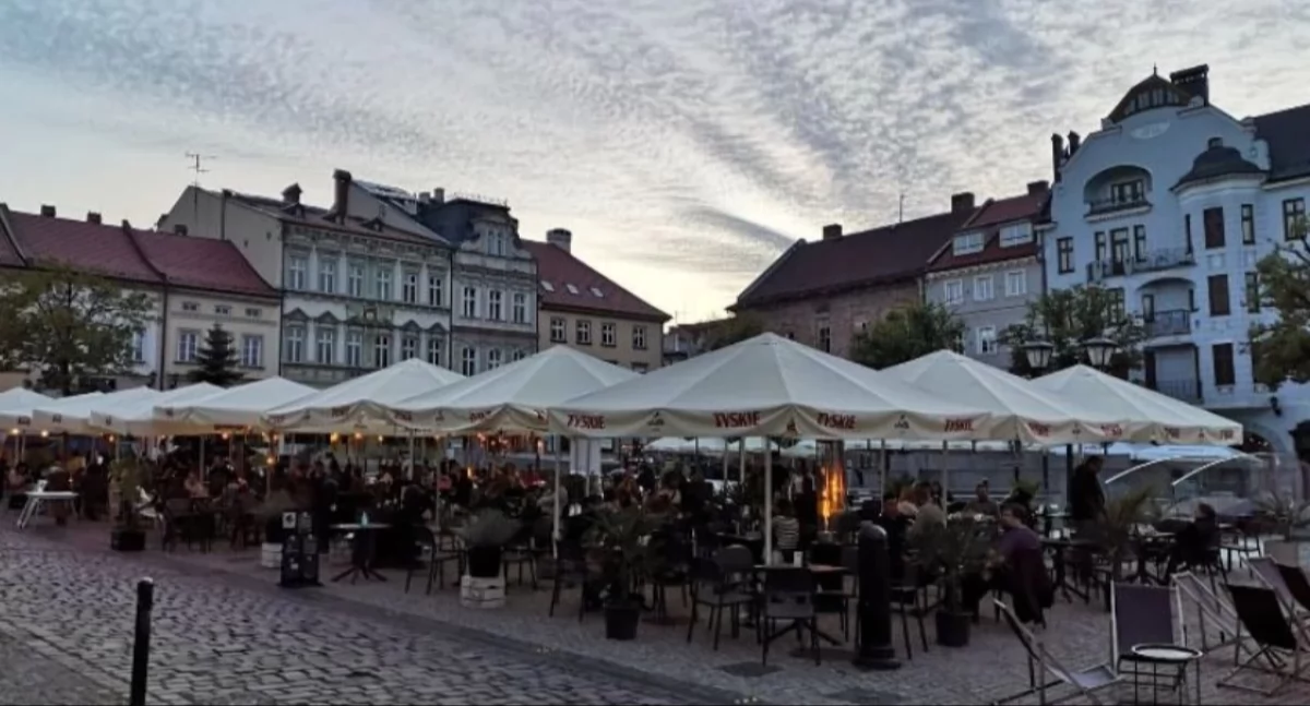 Na widelcu, Zimowe ogródki gastronomiczne bielskim Rynku zaprasza restauratorów spotkanie - zdjęcie, fotografia