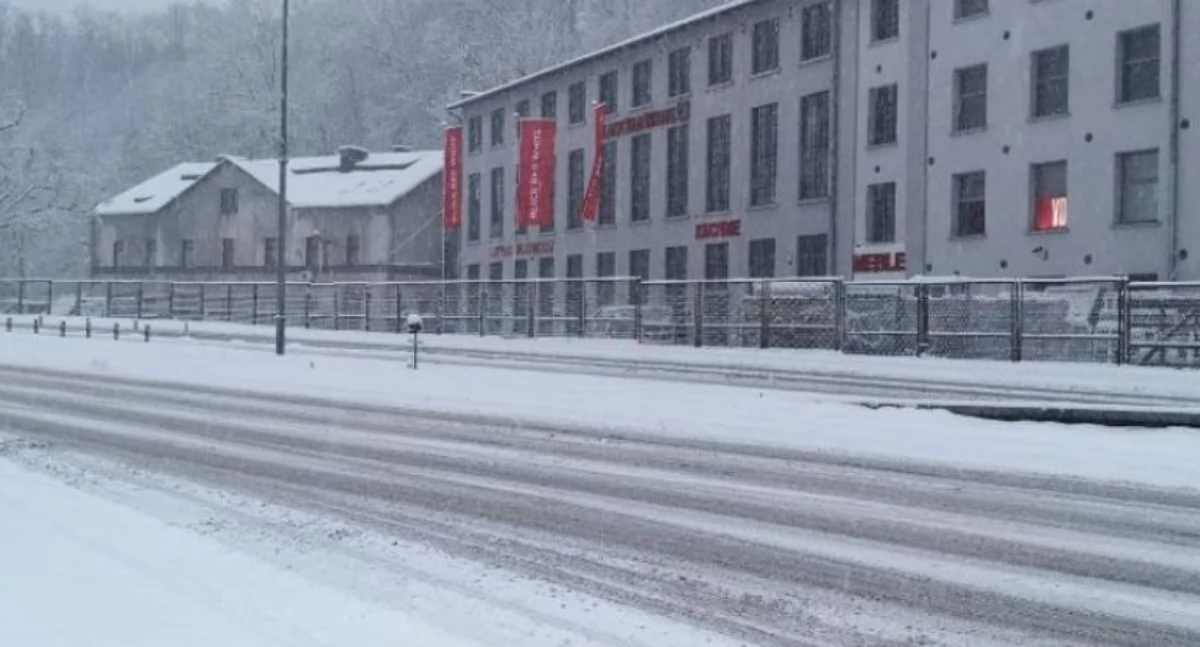 Pogoda, Bielsko Biała gotowa sezon zimowy 2025/2026 DROMAR odpowiada utrzymanie dróg - zdjęcie, fotografia