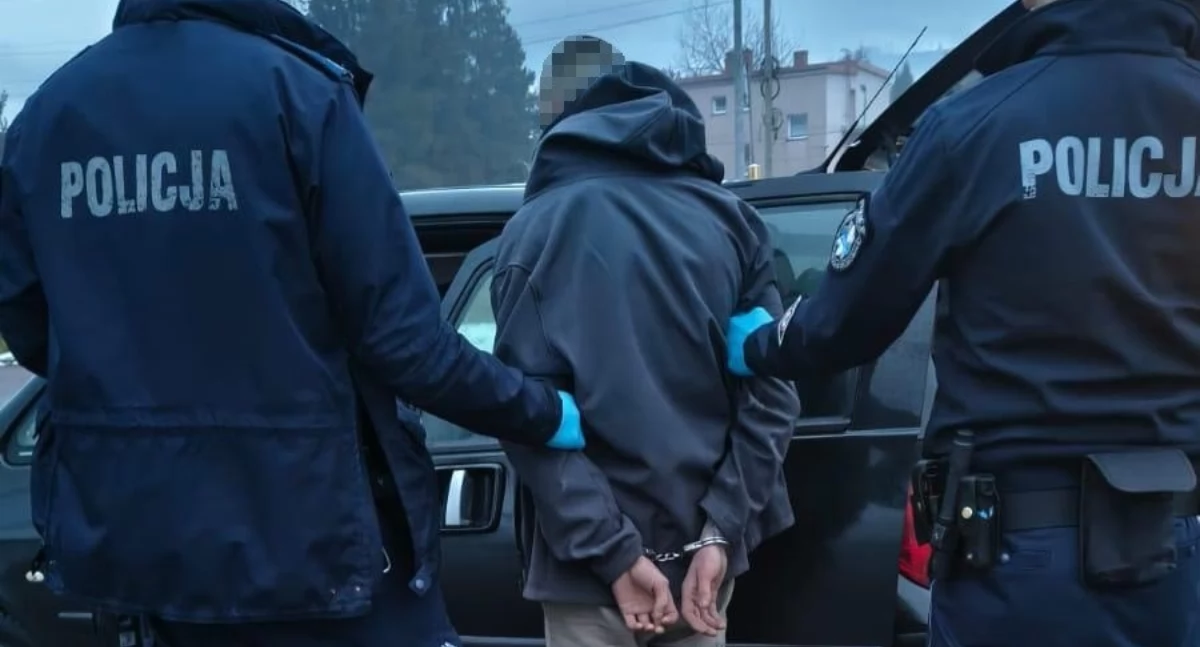 Policja, Nietypowa interwencja Jaworzu 27‑latek zatrzymany kradzieży próbie ucieczki skradzionym autem - zdjęcie, fotografia