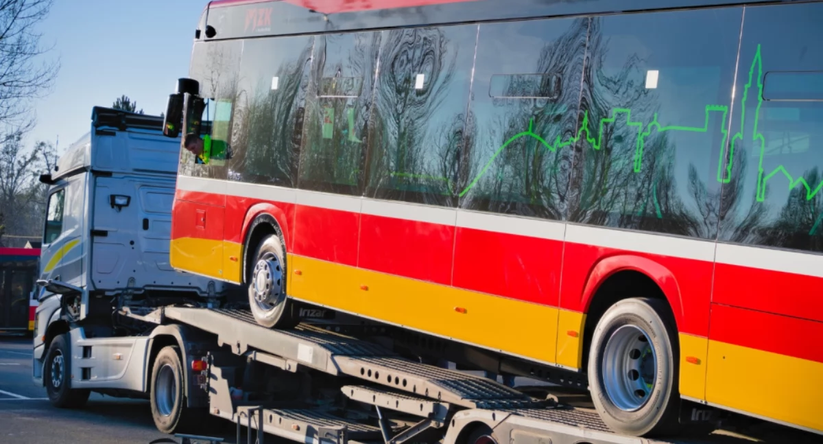 Komunikacja, Pierwsze elektryczne autobusy Irizar bielskim - zdjęcie, fotografia