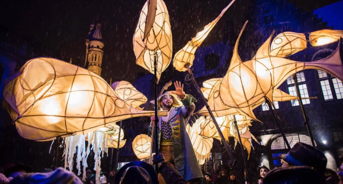 Teatr, Plenerowe widowiska Międzynarodowym Festiwalu Sztuki Lalkarskiej - zdjęcie, fotografia