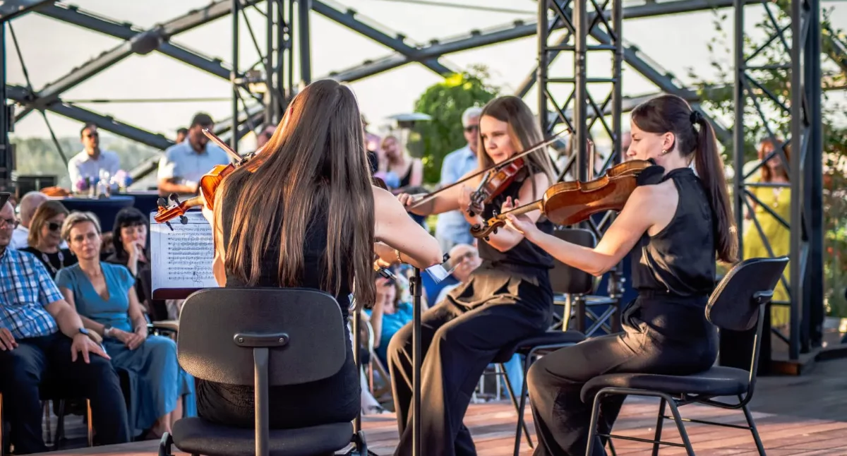 Koncerty, tańca tango Cavatina Philharmonic Orchestra dachu Cavatina - zdjęcie, fotografia