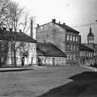 Ulica Stojałowskiego od strony pl. Opatrzności Bożej. W tle widoczna wieża ratusza....