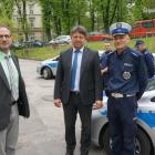trzy nowe radiowozy, napęd hybrydowy, Toyota Auris (2)