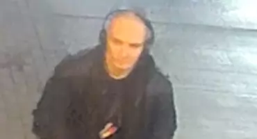 Policja apeluje o pomoc w rozpoznaniu sprawcy zniszczenia mienia i publikuje wizerunek sprawcy