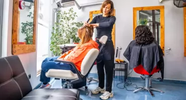 Planujesz otwarcie salonu fryzjerskiego? Sprawdź, od czego zacząć!
