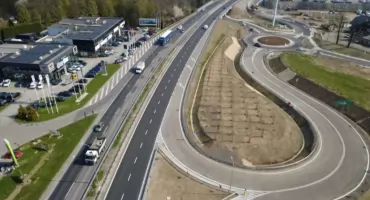 Nowe rondo i łącznica na Mazańcowickiej już otwarte. Kierowcy korzystają z przebudowanego węzła drogowego