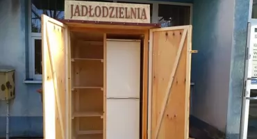 Zamiast wyrzucać po świętach jedzenie oddaj je do specjalnej lodówki